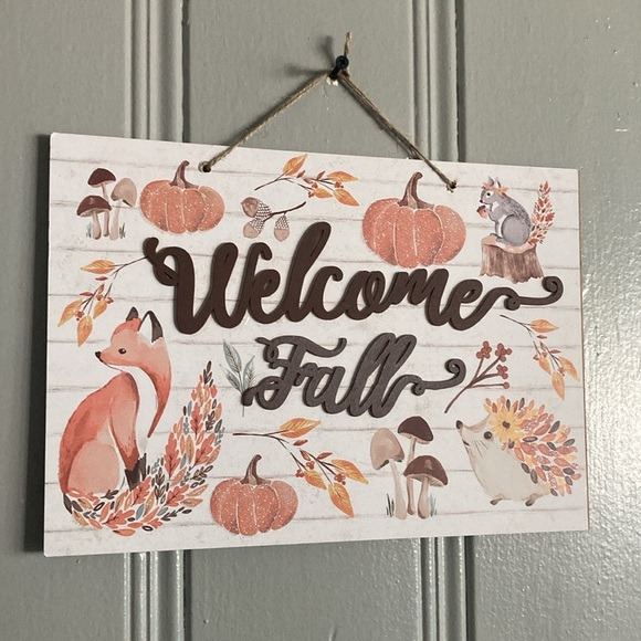 NWT- Adorable- Wooden Hello Fall- Critters Decoration Sign ๐ฟ๏ธ๐ฆ๐โ๐ซ๐ - Picture 14 of 17
